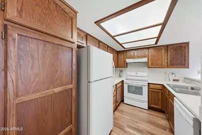27 E Betty Elyse Lane, Phoenix, AZ 85022 - Photo 19