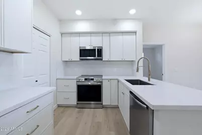 3330 S Gilbert Road #1003, Chandler, AZ 85286 - Photo 3