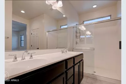 7136 S 33rd Avenue, Phoenix, AZ 85041 - Photo 9
