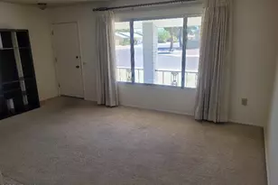 20032 N Willowcreek Cir, Sun City, AZ 85373 - Photo 3