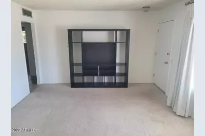 20032 N Willow Creek Circle, Sun City, AZ 85373 - Photo 5