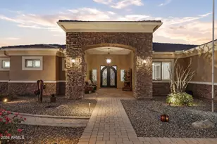 18214 W San Miguel Ct, Litchfield Park, AZ 85340 - Photo 7