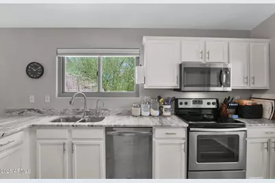 2258 E Soft Wind Drive, Phoenix, AZ 85024 - Photo 9