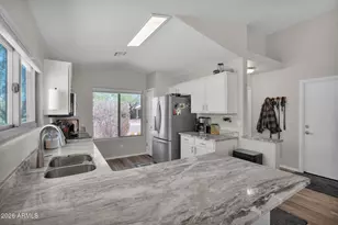 2258 E Soft Wind Dr, Phoenix, AZ 85024 - Photo 7