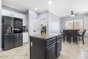 12609 W Morning Vista Dr, Peoria, AZ 85383 - Photo 11