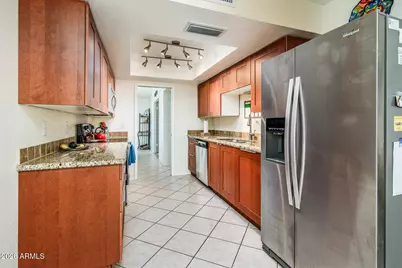 25821 S New Town Drive, Sun Lakes, AZ 85248 - Photo 9