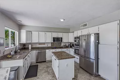 1208 E Beverly Lane, Phoenix, AZ 85022 - Photo 9