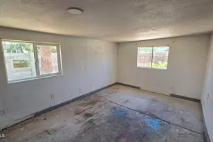 1617 W Tierra Buena Ln, Phoenix, AZ 85023 - Photo 11