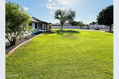 8663 E Winnston Circle, Mesa, AZ 85212 - Photo 3