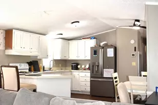 1002 W Kachina Trail, Phoenix, AZ 85041 - Photo 9