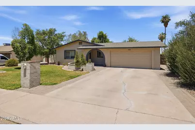 102 W Hackamore Avenue, Gilbert, AZ 85233 - Photo 3