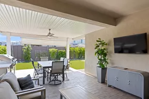 21035 N 60th Ter, Phoenix, AZ 85054 - Photo 13