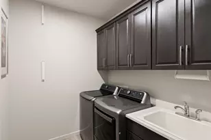 21035 N 60th Ter, Phoenix, AZ 85054 - Photo 19