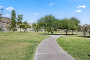 1004 E Amberwood Dr, Phoenix, AZ 85048 - Photo 63
