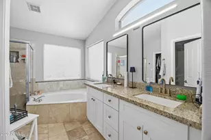 1004 E Amberwood Dr, Phoenix, AZ 85048 - Photo 39