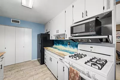 7810 N 36th Drive, Phoenix, AZ 85051 - Photo 11
