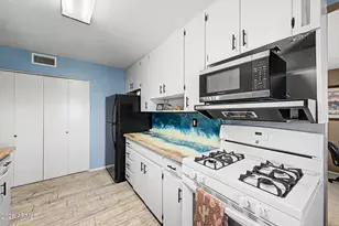 7810 N 36th Dr, Phoenix, AZ 85051 - Photo 11