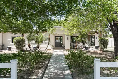 3744 E Turney Avenue, Phoenix, AZ 85018 - Photo 1