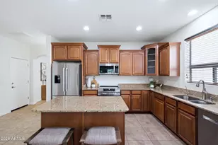 4247 E Vista Bonita Dr, Phoenix, AZ 85050 - Photo 5