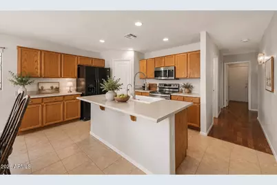 3902 N 125th Lane, Avondale, AZ 85392 - Photo 7