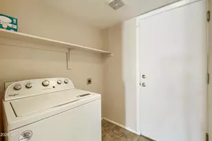 4618 E Goldfinch Gate Ln, Phoenix, AZ 85044 - Photo 29