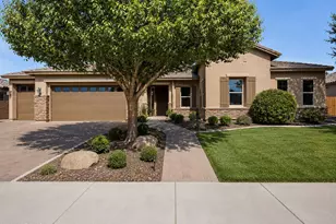 1681 S Sunset Dr, Chandler, AZ 85286 - Photo 1