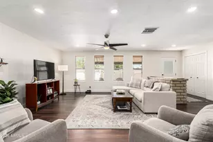 1721 S Shafer Dr, Tempe, AZ 85281 - Photo 9