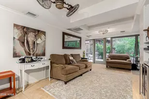 7137 E Rancho Vista Dr, Scottsdale, AZ 85251 - Photo 1