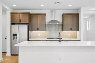 7953 W Loma Ln, Peoria, AZ 85345 - Photo 13