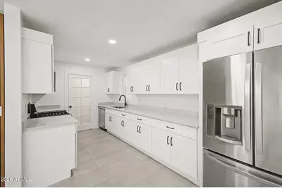 2305 W Maryland Avenue, Phoenix, AZ 85015 - Photo 3