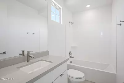 7950 W Loma Lane, Peoria, AZ 85345 - Photo 11