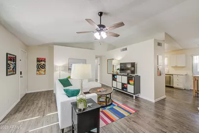 913 E Wahalla Lane, Phoenix, AZ 85024 - Photo 7