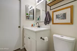 913 E Wahalla Ln, Phoenix, AZ 85024 - Photo 23