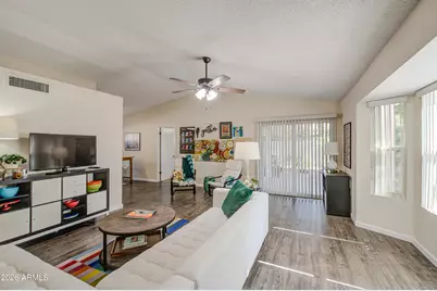 913 E Wahalla Lane, Phoenix, AZ 85024 - Photo 5