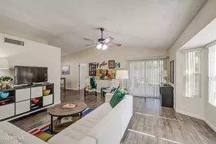 913 E Wahalla Ln, Phoenix, AZ 85024 - Photo 5