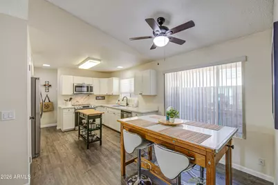 913 E Wahalla Lane, Phoenix, AZ 85024 - Photo 11