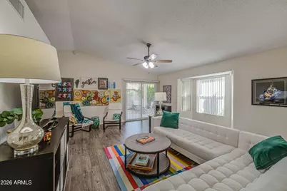 913 E Wahalla Lane, Phoenix, AZ 85024 - Photo 9