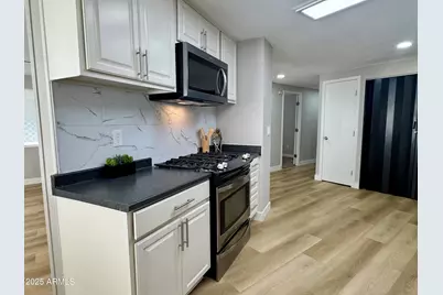 8401 N 67th Avenue #59, Glendale, AZ 85302 - Photo 1