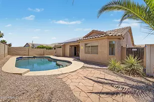 17462 W Meadow Ln, Surprise, AZ 85388 - Photo 5