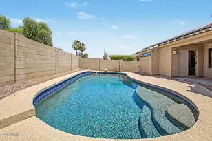 17462 W Meadow Ln, Surprise, AZ 85388 - Photo 3