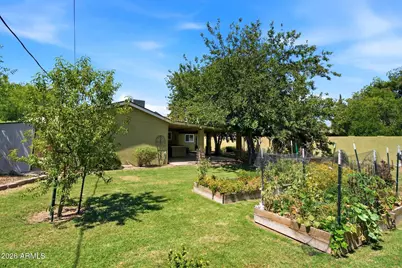 4045 E Cambridge Avenue, Phoenix, AZ 85008 - Photo 9