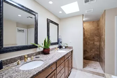 4045 E Cambridge Avenue, Phoenix, AZ 85008 - Photo 13
