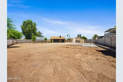 10601 N 72nd Avenue, Peoria, AZ 85345 - Photo 3