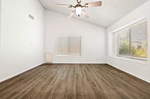 10601 N 72nd Ave, Peoria, AZ 85345 - Photo 13