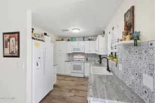 3182 W Williams Dr, Phoenix, AZ 85027 - Photo 7