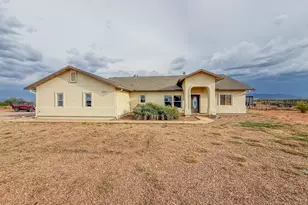 1002 E Lena Way, Huachuca City, AZ 85616 - Photo 3