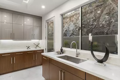 6800 N 39th Place, Paradise Valley, AZ 85253 - Photo 21
