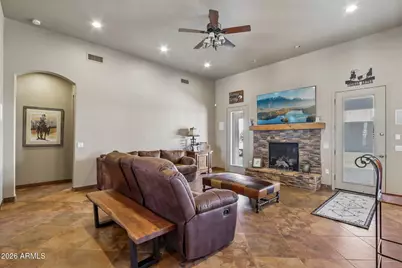 18043 W Malone Place, Casa Grande, AZ 85193 - Photo 9