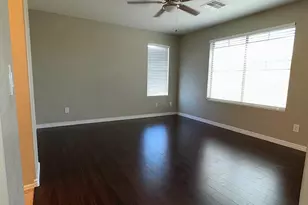 4388 E Selena Dr, Phoenix, AZ 85050 - Photo 11