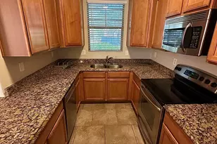 4388 E Selena Dr, Phoenix, AZ 85050 - Photo 3